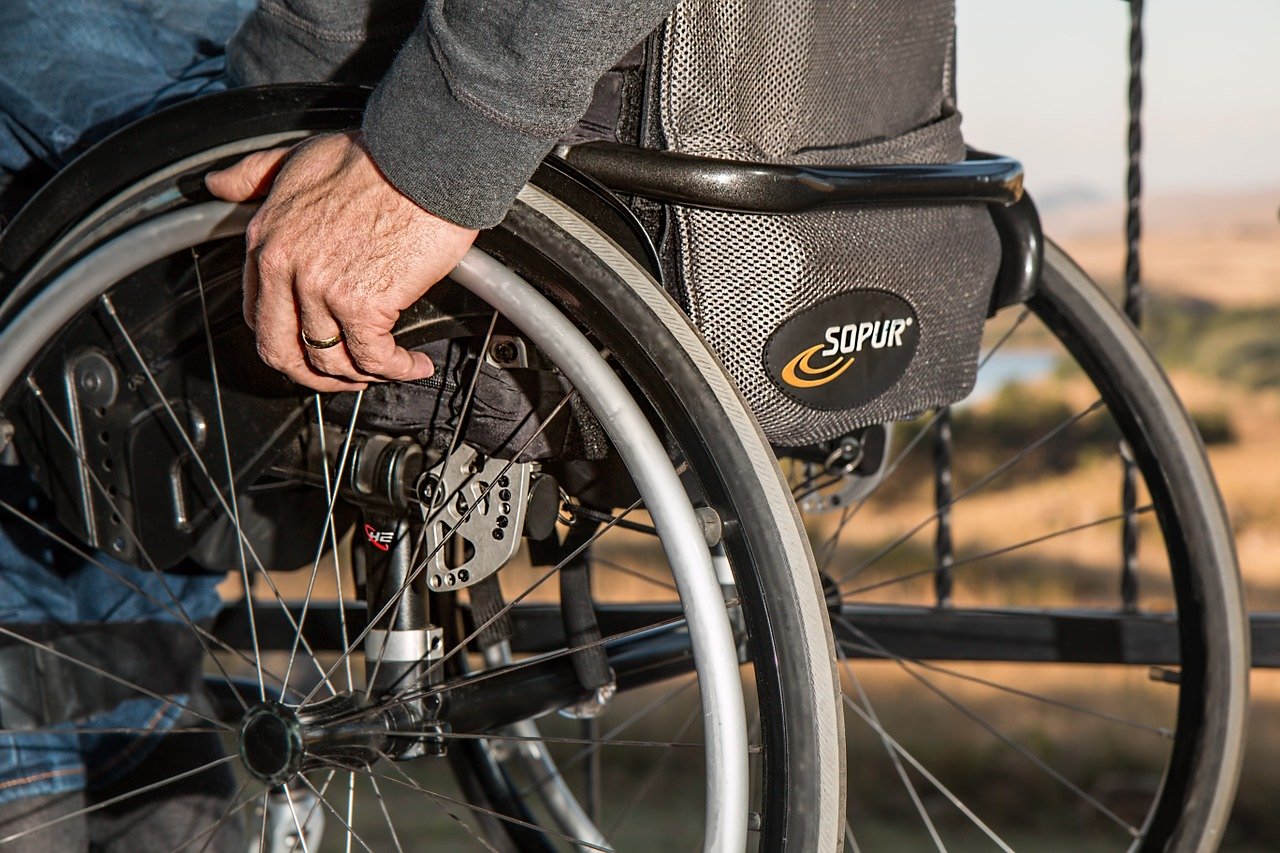 Handicap et parentalité : quels sont les obstacles et les mesures d’accompagnement ?
