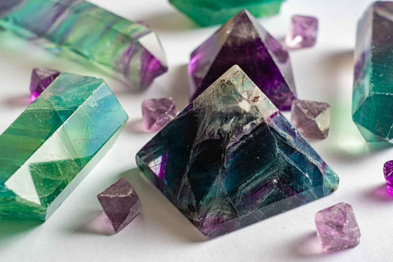 Les bienfaits des bijoux en fluorite : équilibre, protection et élégance